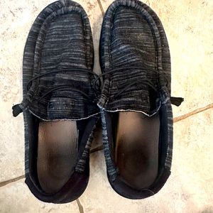 Hey dudes, size 12, gently worn